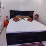 A Shivangan Heritage Home Stay Near Ghat