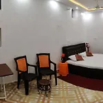 A Shivangan Heritage Home Stay Near Ghat