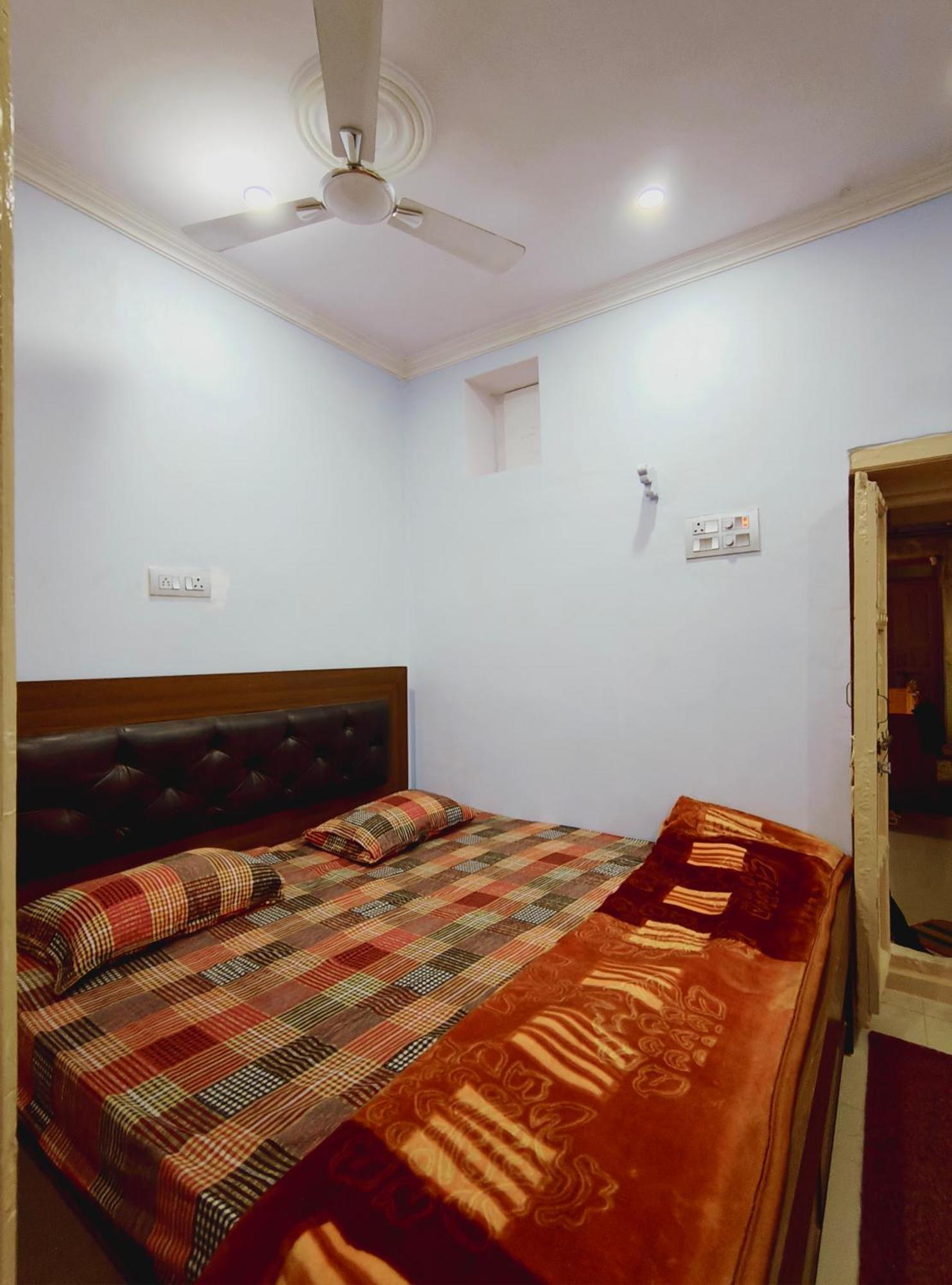 A Shivangan Heritage Near Ghat Homestay