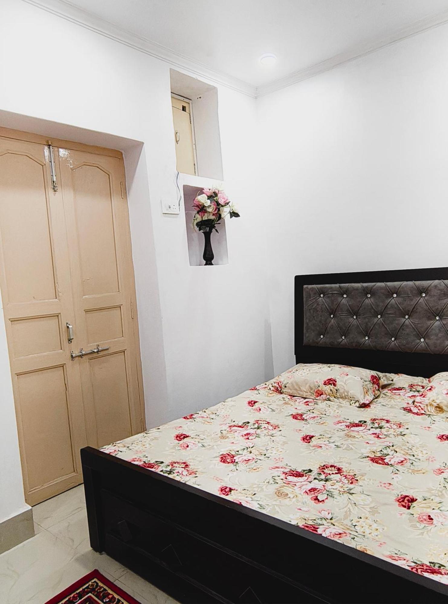 Homestay A Shivangan Heritage Near Ghat Varanasi