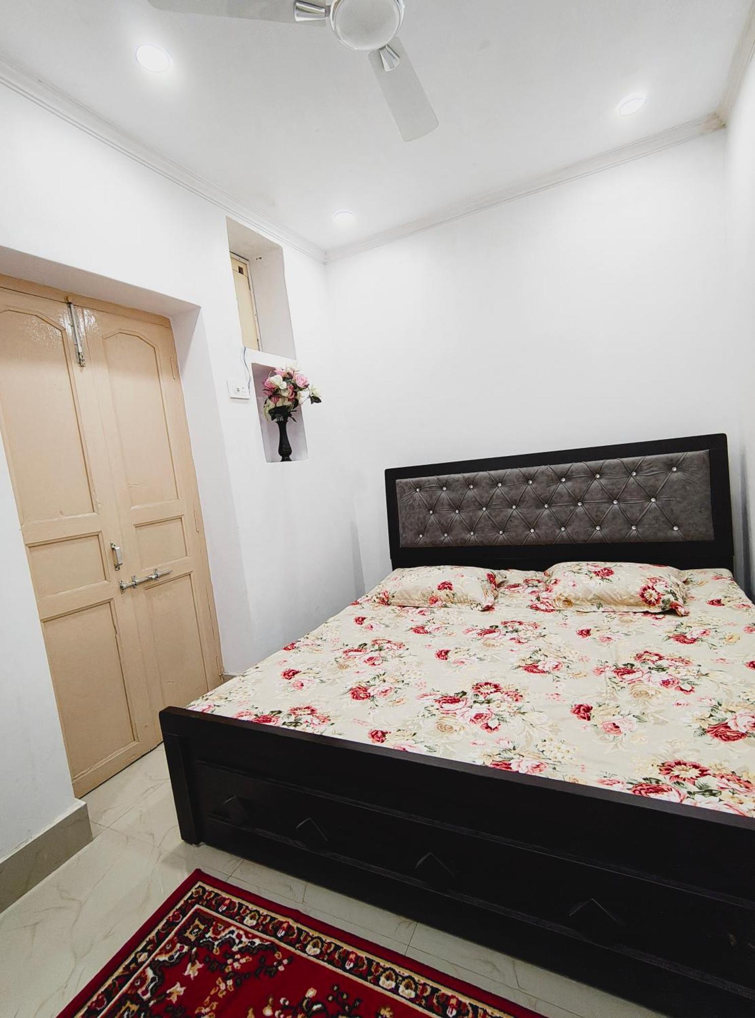 A Shivangan Heritage Near Ghat Homestay